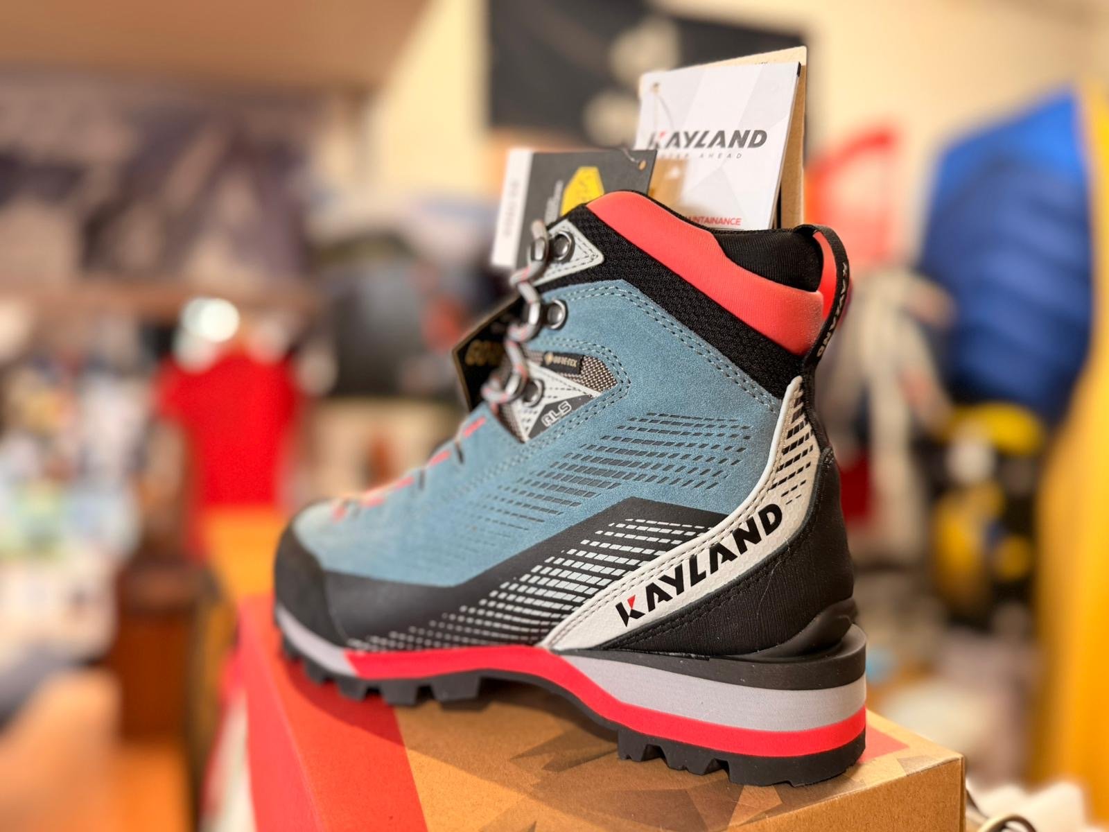 Chaussure Kayland bleu ciel, vue de profil